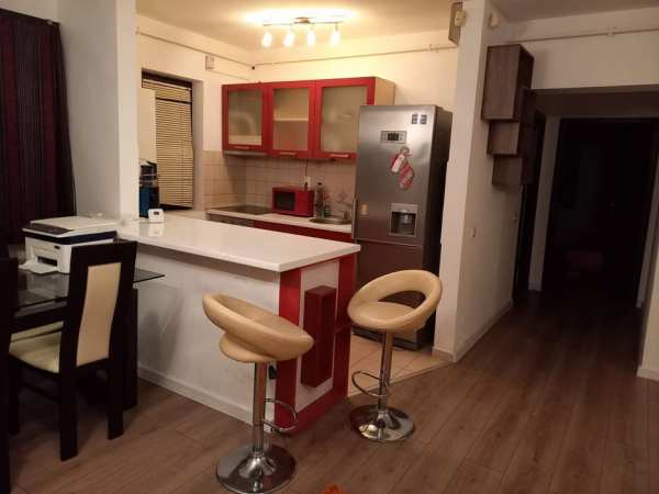 Închirierez apartament Florești
