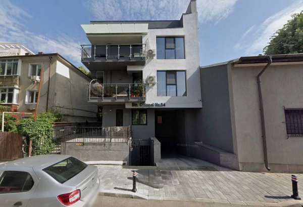 Loc Parcare PROPRIETATE (14mp) – Str. Călușei 54 (Imobil 2020) – Acces Securizat Telecomandă, Monitorizare Video & Comunitate Privată