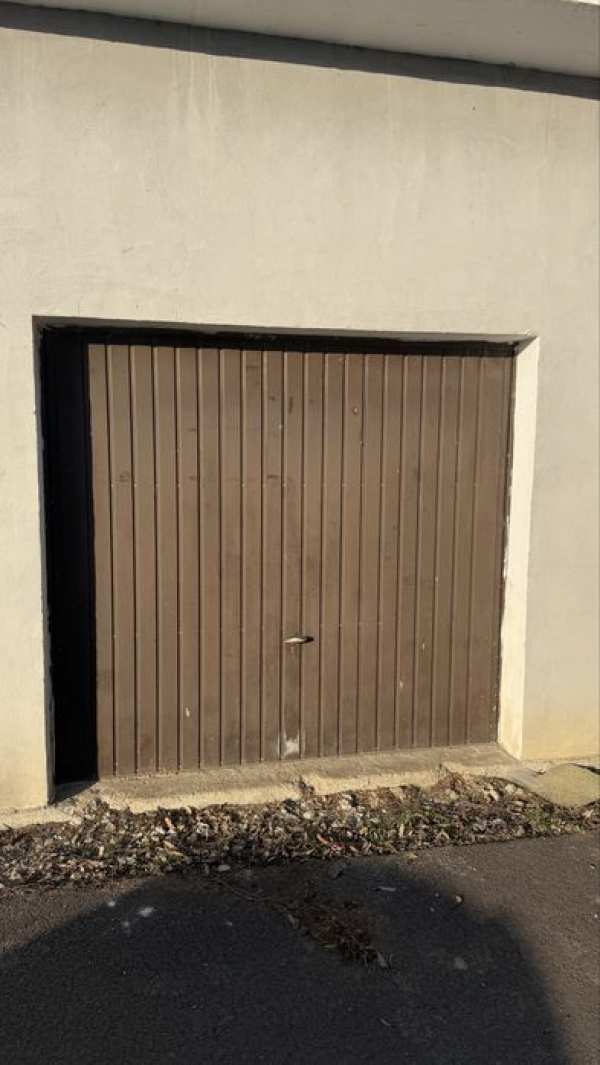 Vand garaj zona kaufland