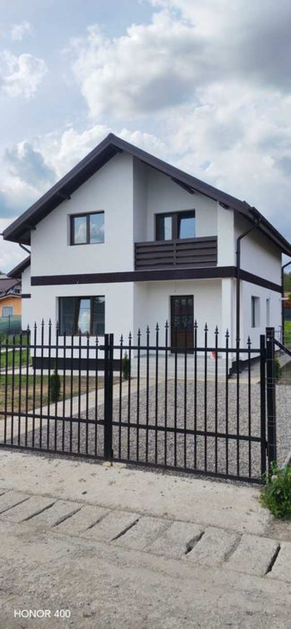 Casa Noua de Vânzare