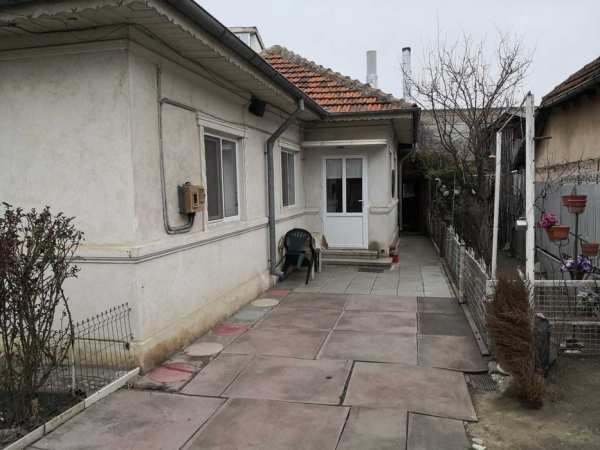 Vând casă în Buzău pe str.Maghiloman