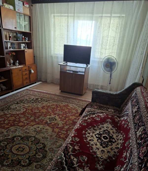 Vând apartament turceni