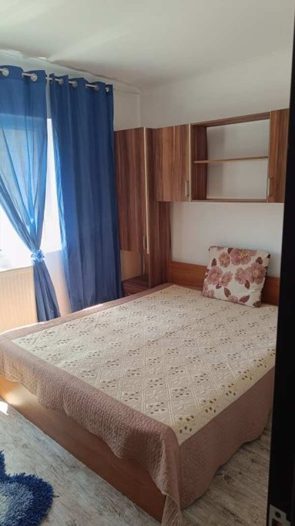 Închiriez apartament 2 camere Roșiori de Vede