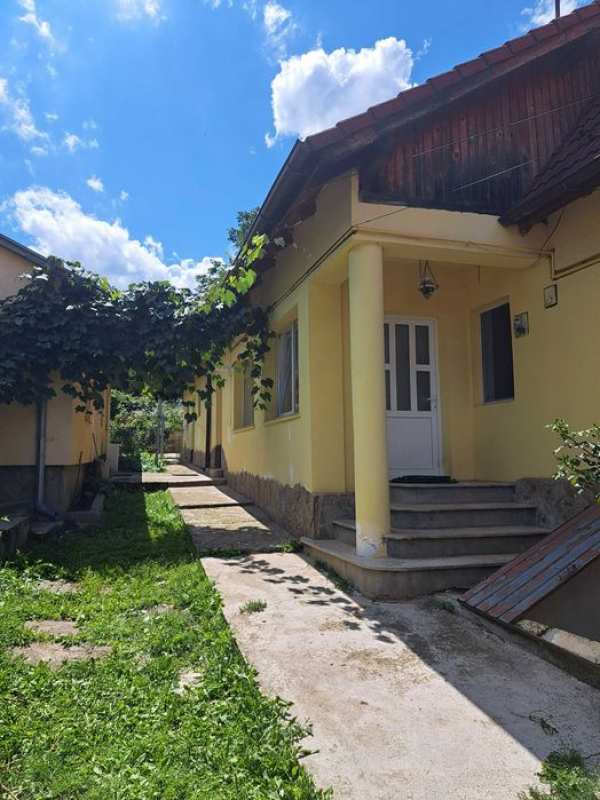 Casa de inchiriat