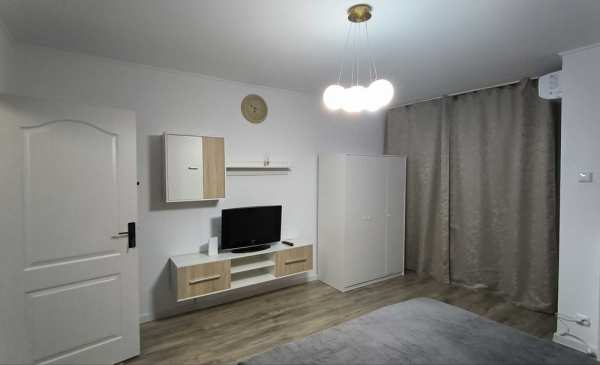 Garsoniera de inchiriat Plaza Romania