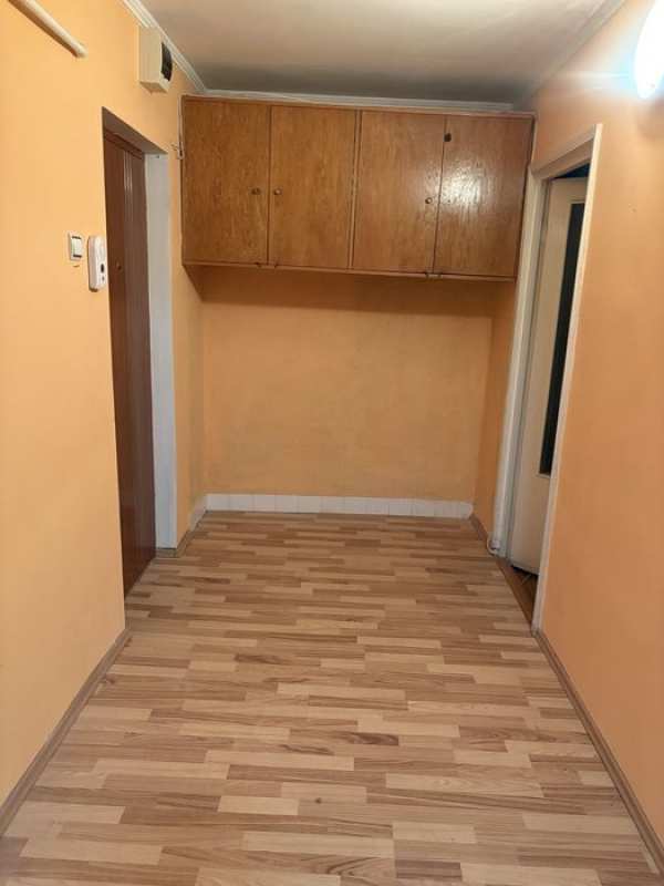 De inchiriat apartament cu 2 camere