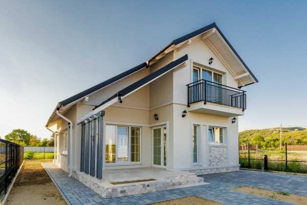 De vânzare – Casă cochetă în Ștefănești, Argeș