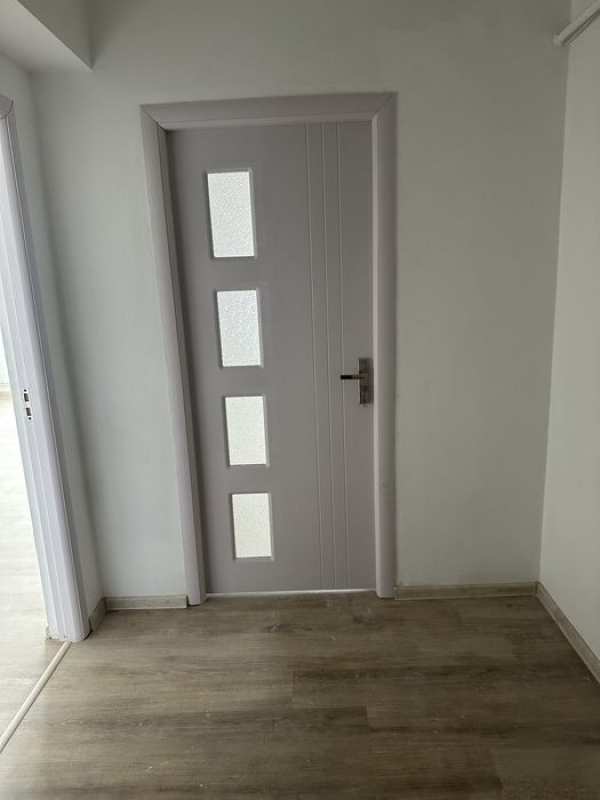 Schimb garsoniera cu apartament