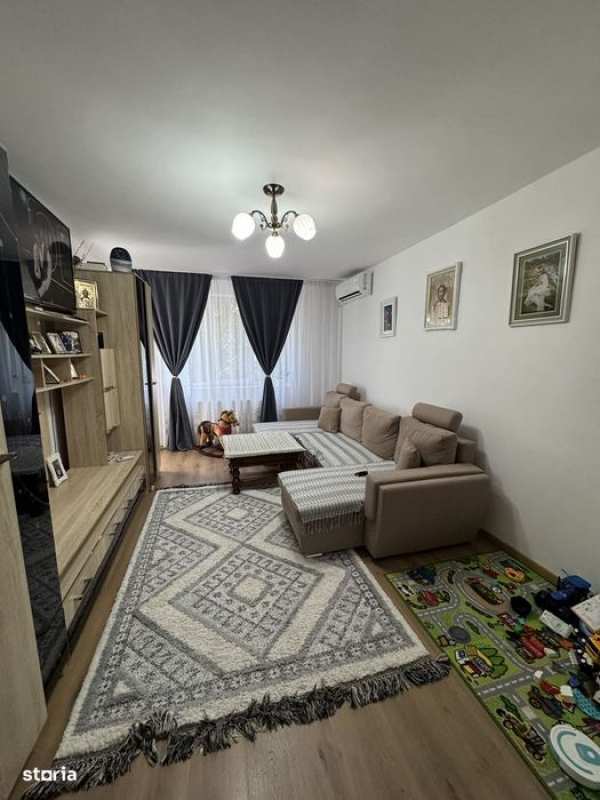 Vand apartament 3 camere