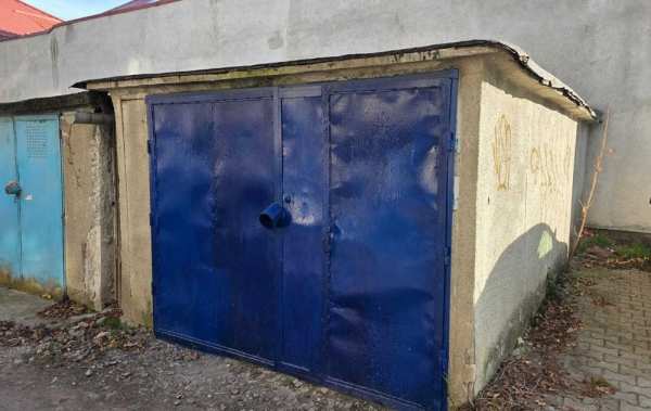 Garaj de închiriat în zona Cornișa