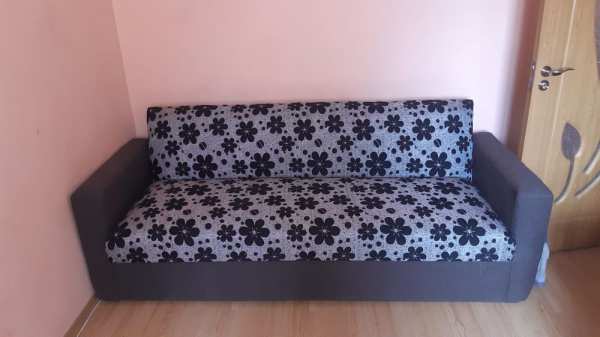 Închiriez apartament cu 2 camere