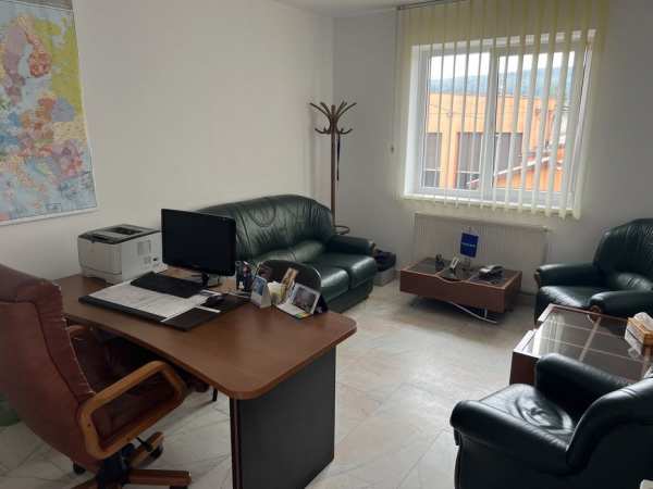 Inchiriere 10 Birouri Mobilate-Utilate - Fagaras Central