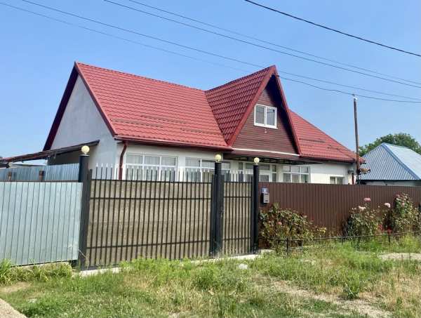 Casă de vânzare în Gura Văii - la doar 10 min de Onești!
