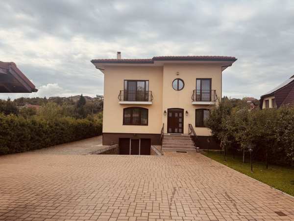 Casa de vanzare Bistrita - la cheie, echipare premium