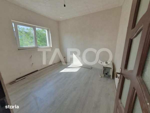 Apartament de vanzare 2 camere 44 mp utili 13 Decembrie bloc Italieni