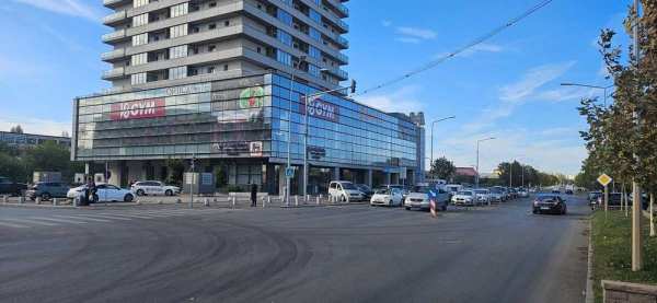 Spatiu birouri 3 camere 96  mp   proprietar 3/ 20 ex. ag. metrou tva inclus