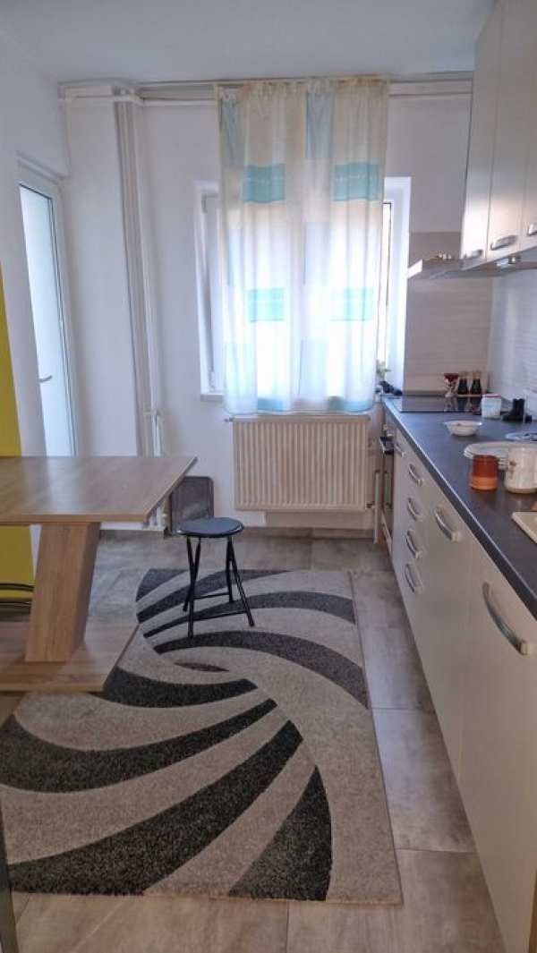 Inchiriere Apartament 3 camere proprietar, particular