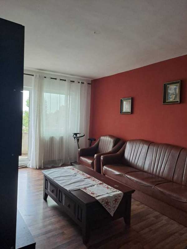 Apartament 4 camere, 90 mp, zona Industrială