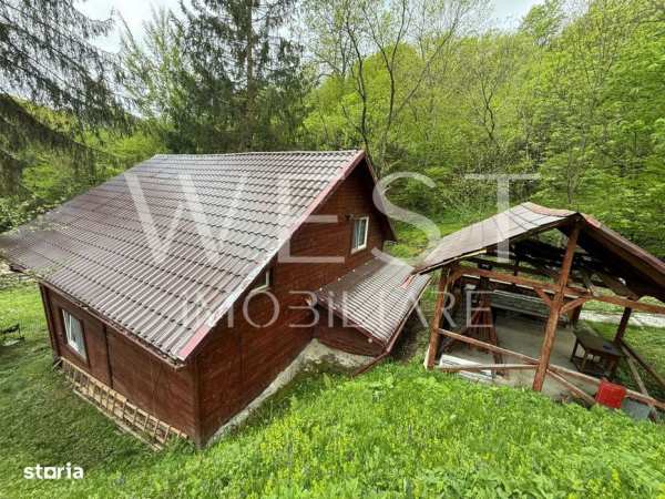 Cabana 5 dormitoare, centrala pe lemne, utilata, Muntele Baisorii