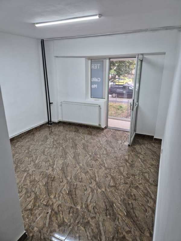 Spatiu comercial/ camera de inchiriat