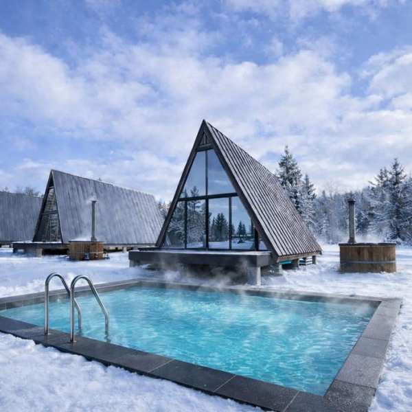 Refugiu A-Frame Premium în Predeal – Natură, Relaxare și Confort Total