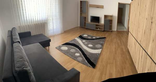 Inchiriez apartament doua camere  60 mp