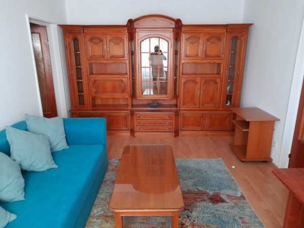 inchiriez ap 2 cam semidec 450 eur zona piata iancului 6/10 52 mp 1980