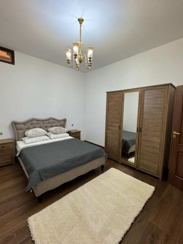 Apartament 3 camere ultracentral la casa de Inchiriat