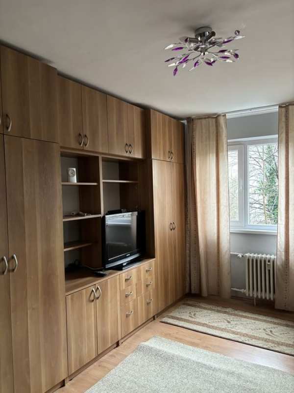 Apartament cu 2 camere de inchiriat aproape de Universitate