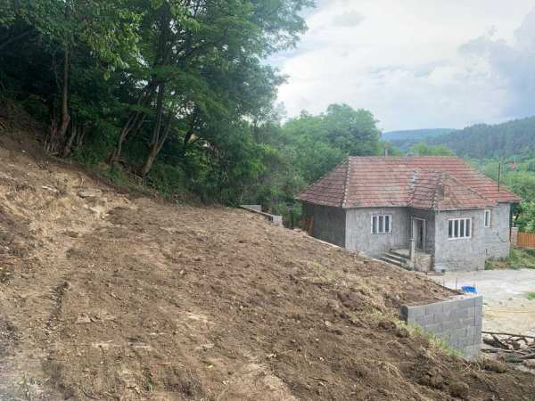 Vand casa 70mp, teren intravilan+extravilan 1000+1900mp, Micesti, Cluj