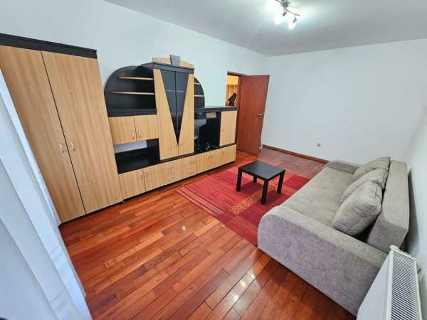 Închiriez apartament 2 camere Alba Iulia