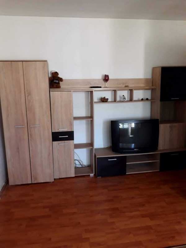 Închiriez apartament 2 camere