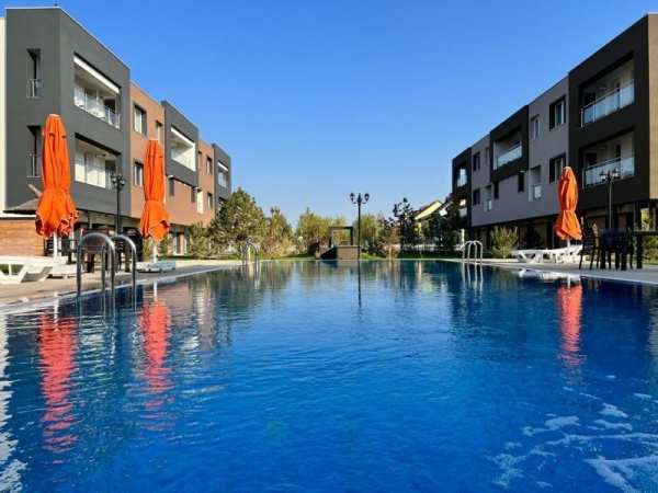 Apartament 2 camere Otopeni. Complex cu piscină.