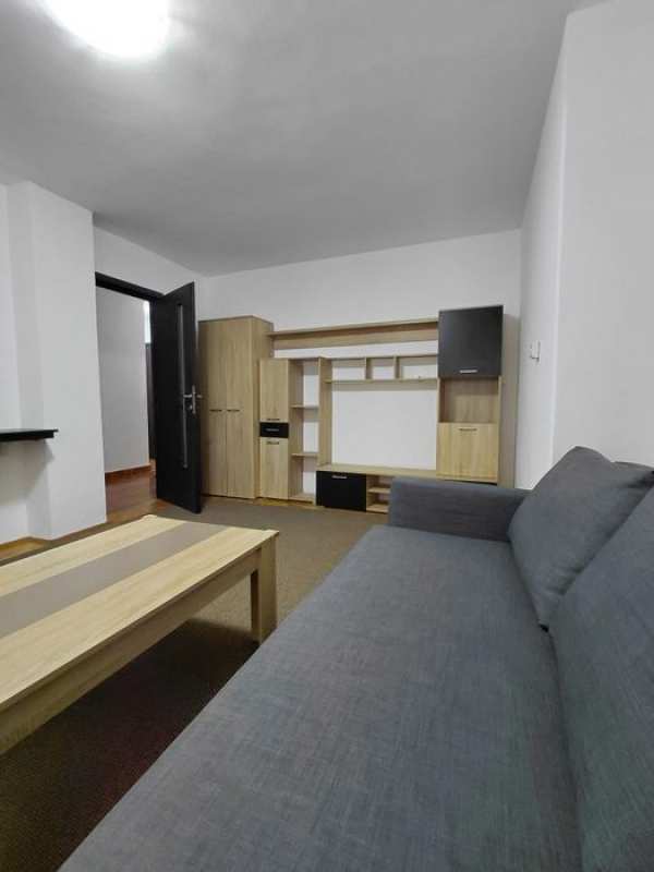 Inchiriez apartament 2 camere Targu Jiu ultracentral