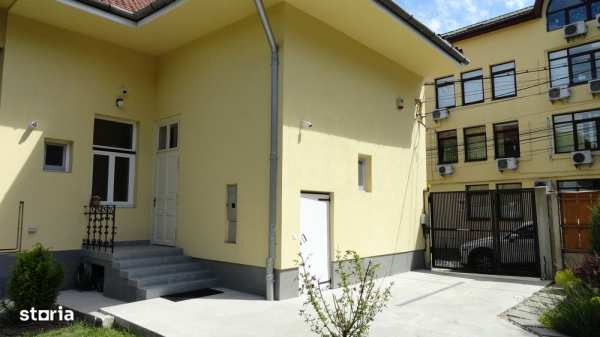 Casa recent renovata , parcare in curte, zona centrala-Piata A.Iancu