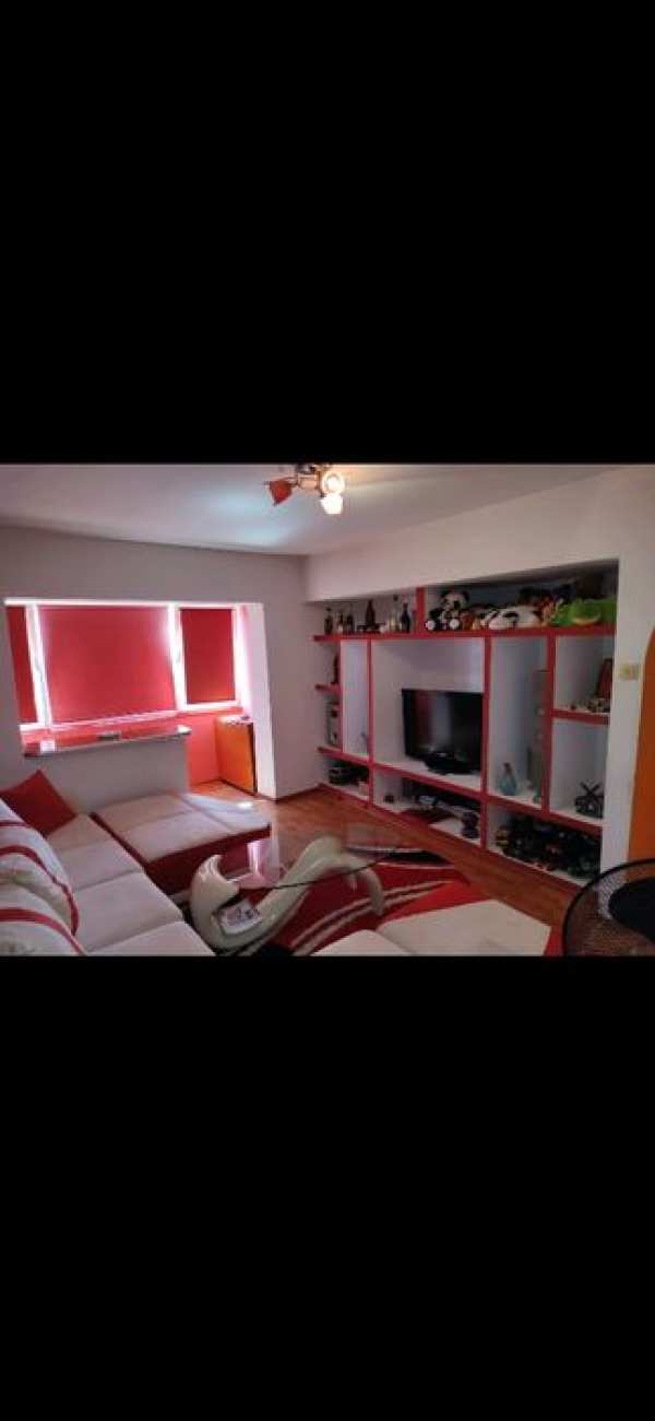 Închiriez apartament cu 3 camere in Stațiunea Bala
