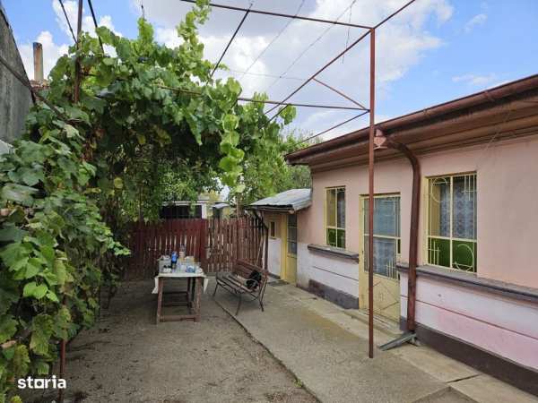Casa de vanzare in Sabareni