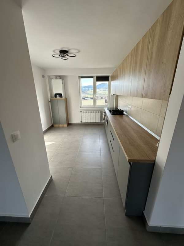 Apartament cu 4 camere