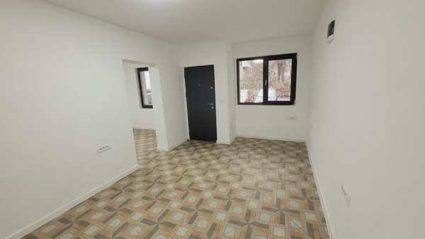 Birou spațios, parter, aleea Ciocarliei