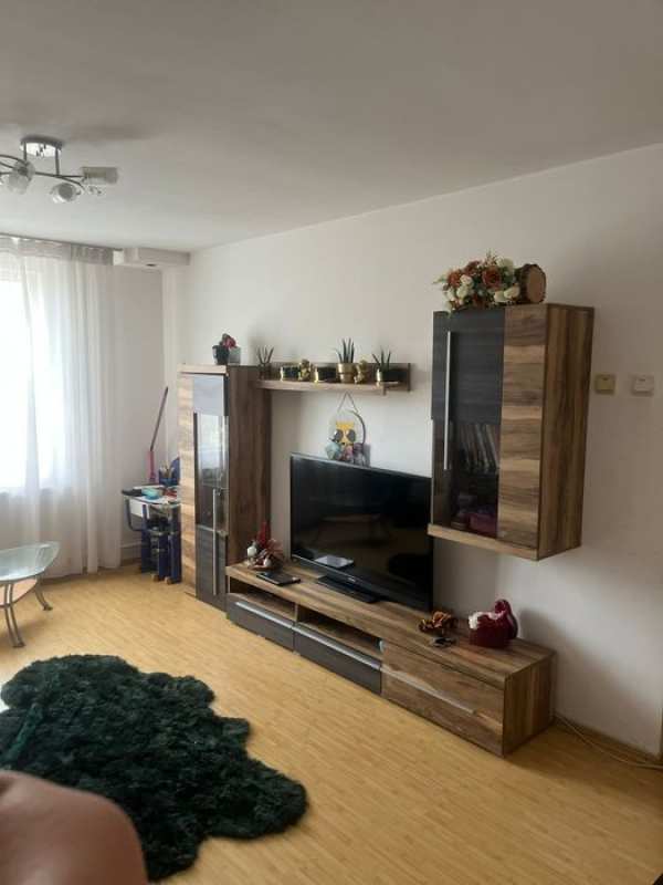 Vând apartament 2 camere în Năsăud