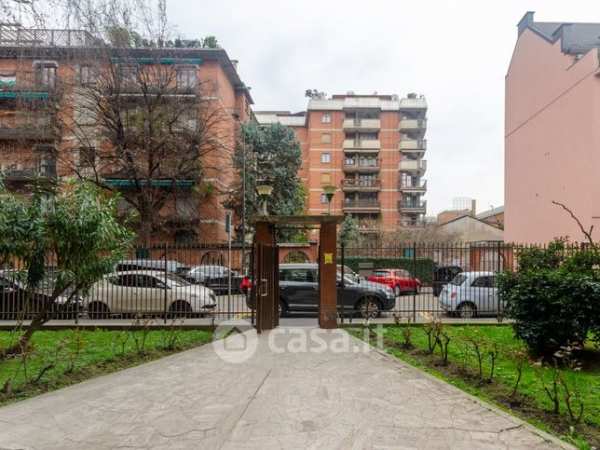 Ufficio in commerciale in Via Roald Amundsen 5