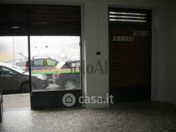 Negozio/locale commerciale in commerciale in Via AsunciÃ³n 7