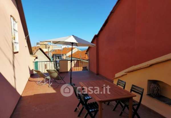 Appartamento in residenziale in Via Marcantonio Carattino