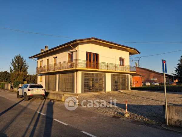 Casa indipendente in residenziale in Via Agnul 1