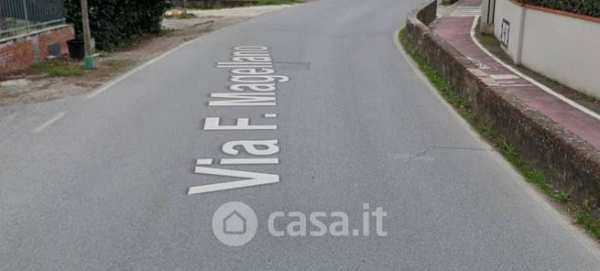 Capannone in commerciale in Via F. Magellano 15 -13