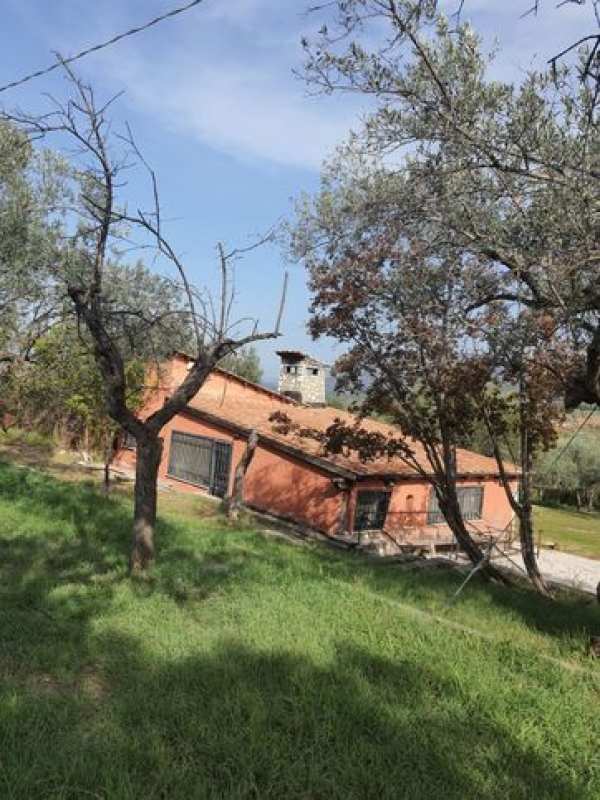 Rustico/casale in residenziale in Via Tacito