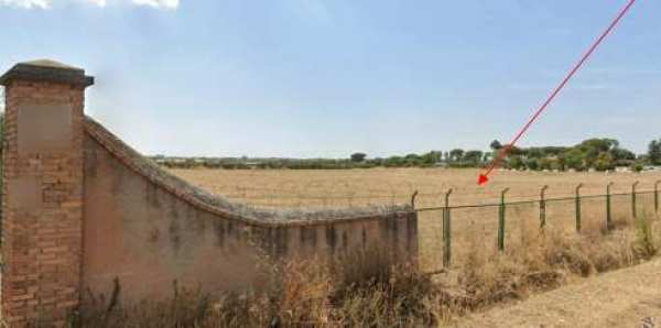 Terreno agricolo in commerciale in Via John F. Kennedy