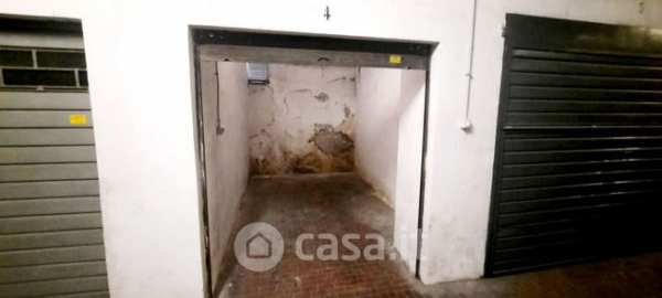 Box/posto auto in residenziale in Viale Spartaco 130