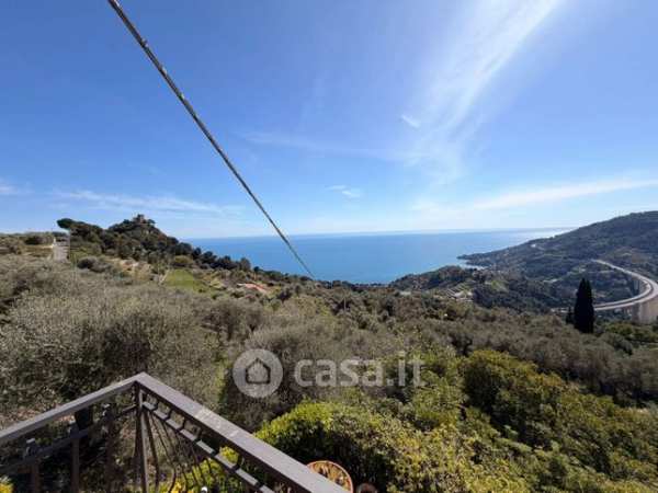 Appartamento in residenziale in Via Nappio 38