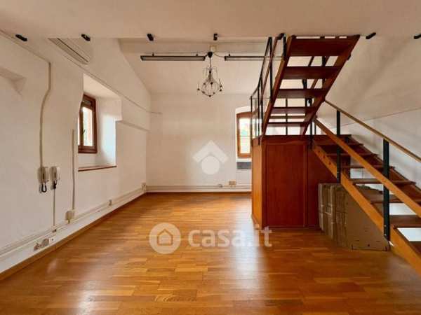 Capannone in commerciale in Via di Ripoli 188